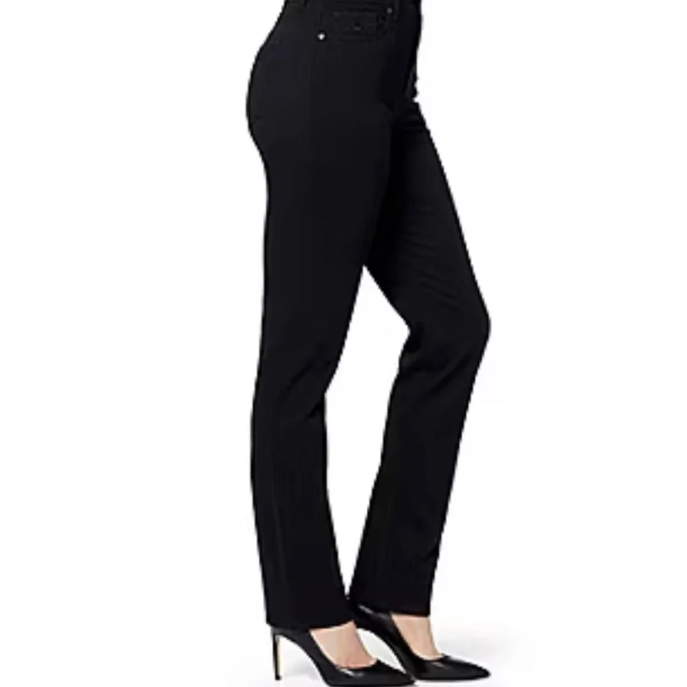 Gloria Vanderbilt Amanda Stretch Fabric High Rise Straight Leg Regular Fit - Picture 3 of 4